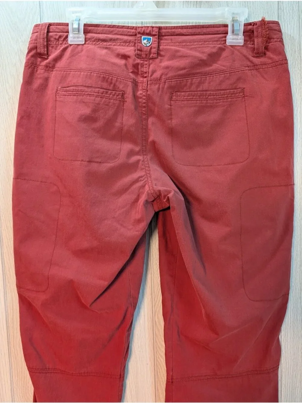 Kuhl Legendary Hiking Pants Womens 8 Red Logo Stretch Mid Rise Roll Tab Leg FLAW - Picture 5 of 11